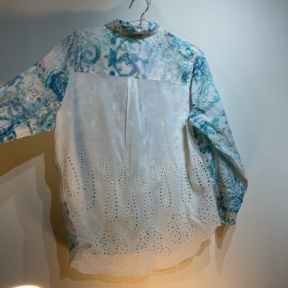 Chico's Blue Relaxed Button Down Shirt with Dress Collar And Eyelets Size 3 - Picture 11 of 13